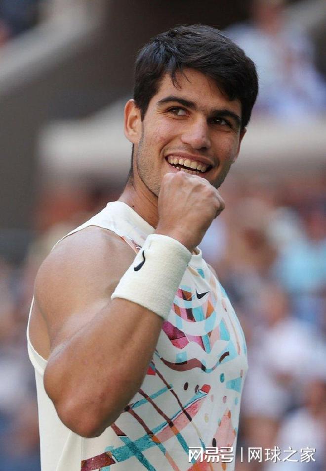 画面中塔图 画面中塔图